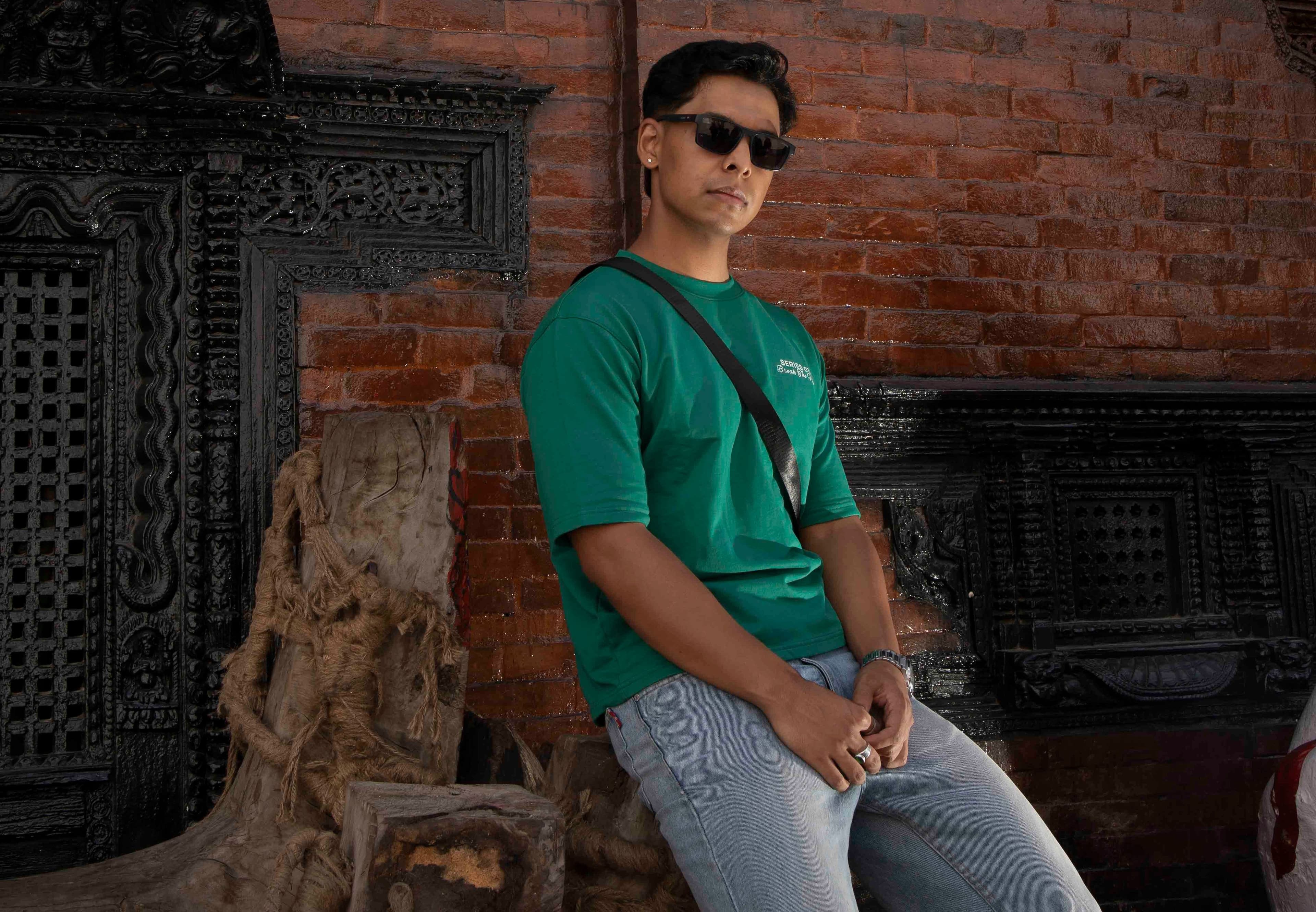 Break The Void Tee- Green alternate view